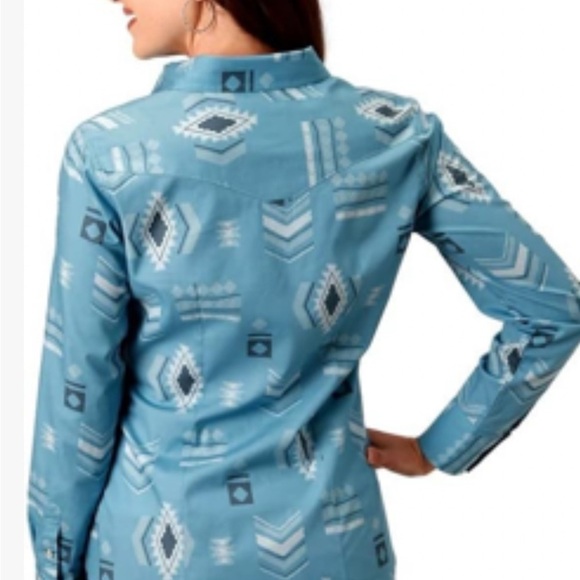 Roper Blue Button Down Shirt with Notched Collar and Long Sleeves size S - Picture 2 of 10